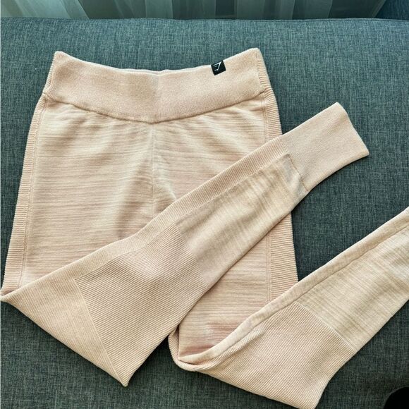 Gymshark Time Out Knot Jogger Blush
Nude Size Medium - Picture 7 of 12